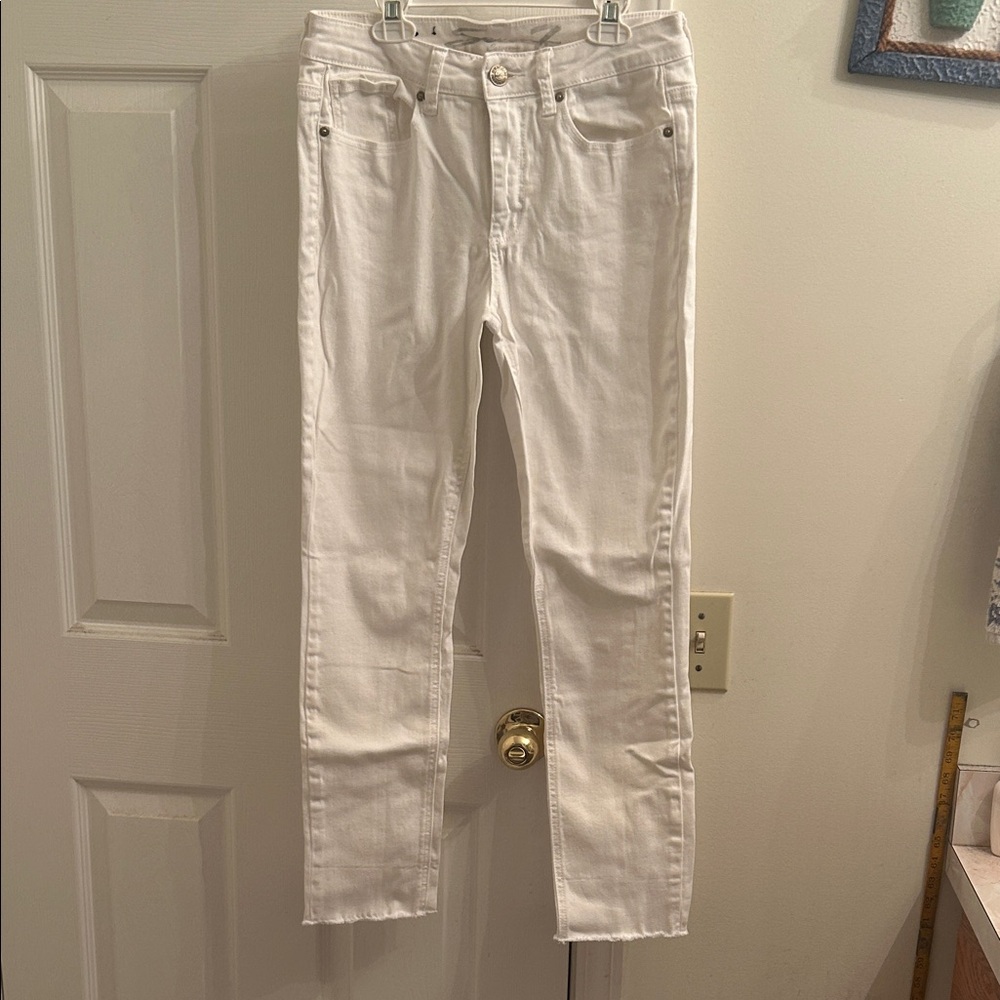 Seven7 Stylish White Denim Jeans Sz 8 ~ slim straight